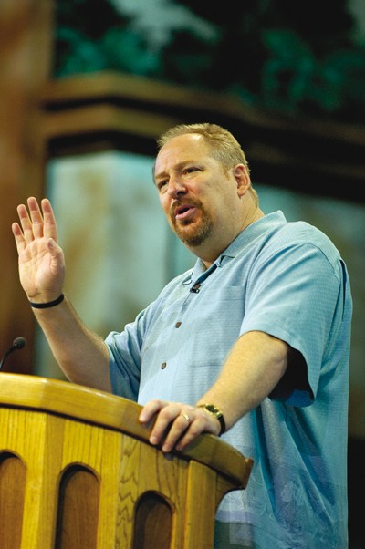 AMEN 70 - p 11 - Rick Warren1 - 400x6...